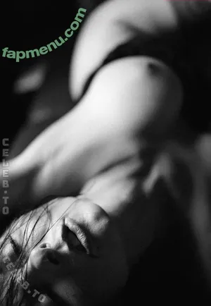 Carryinked nude photo #0009