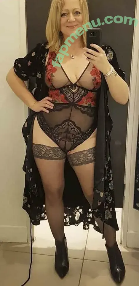 Carryonlady nude photo #0007 (Carryonlady)