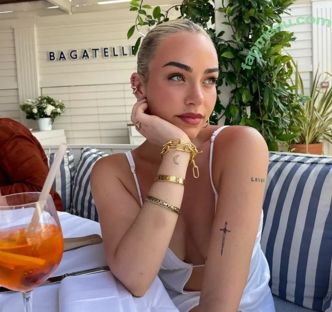 Cartia Mallan nude photo #0019 (Cartia Mallan)