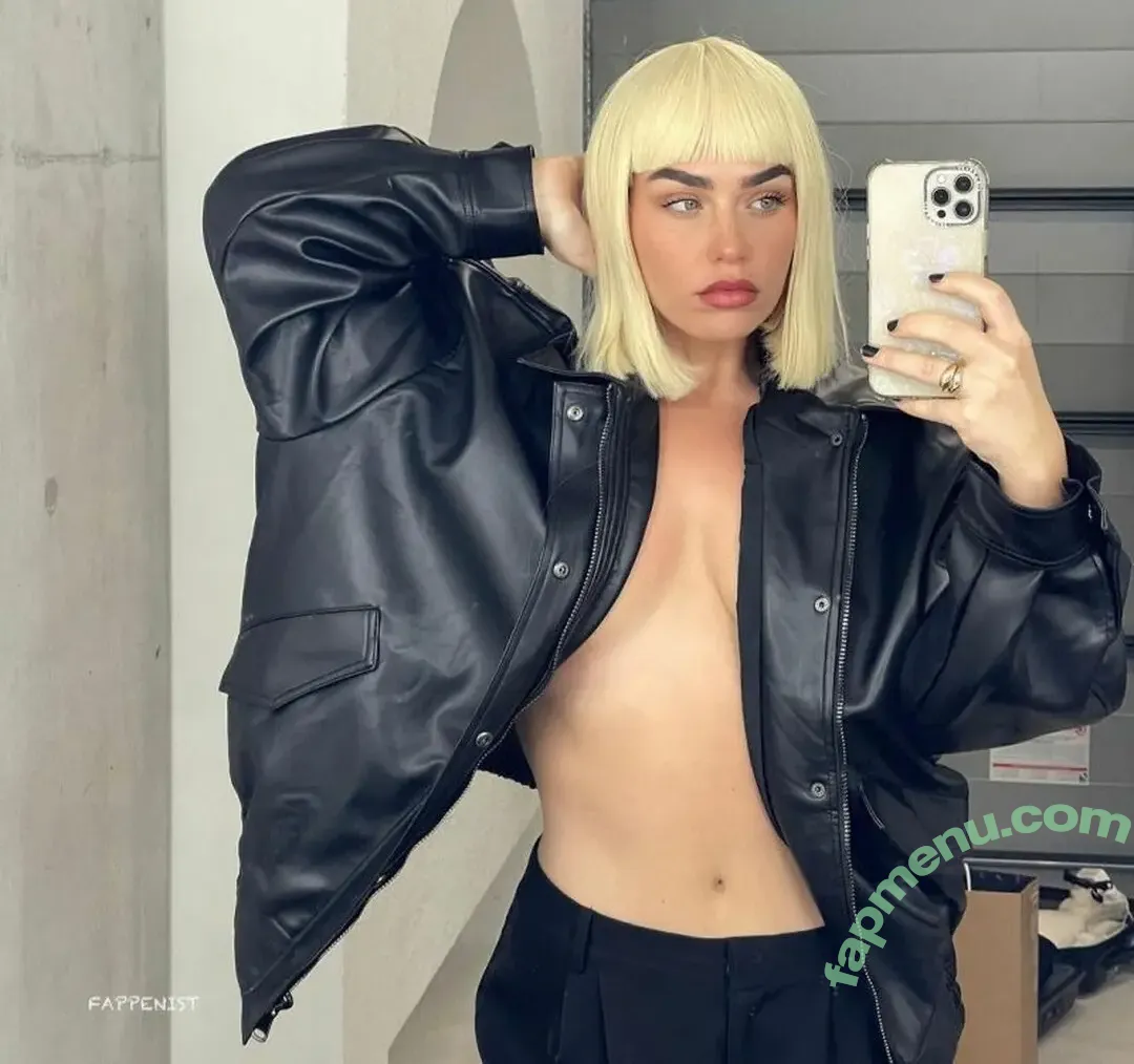 Cartia Mallan nude photo #0029 (Cartia Mallan)