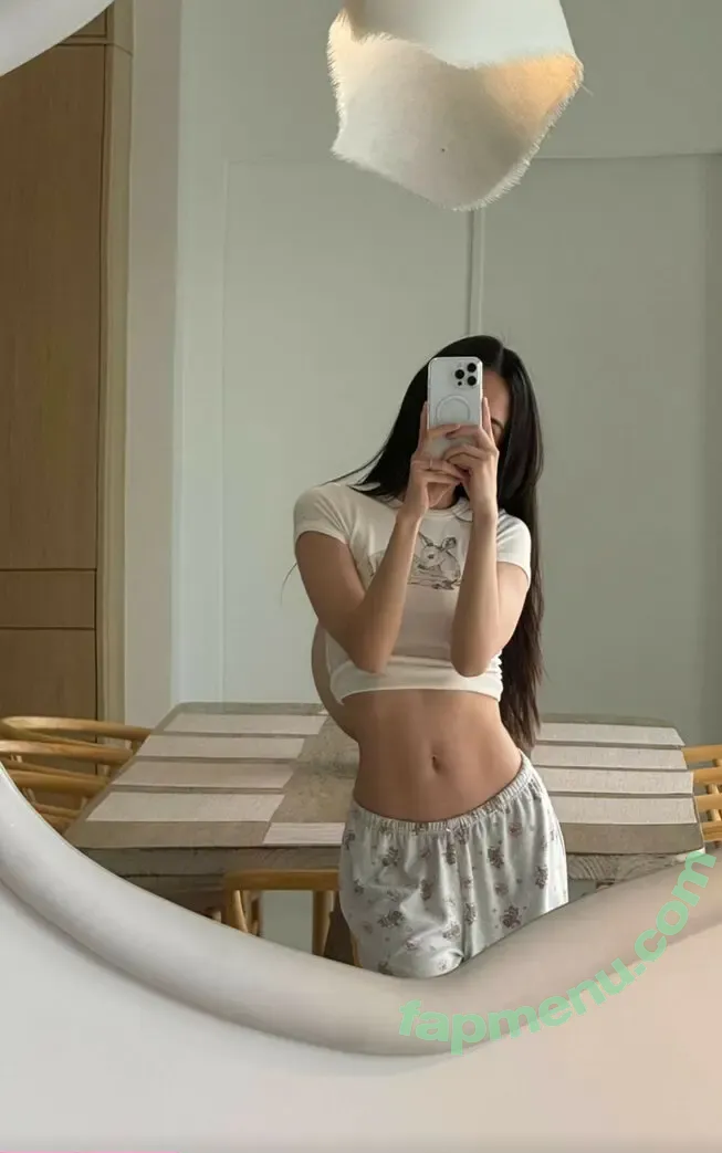 Caryn Marjorie nude photo #0011 (cutiecaryn / marjikarp)