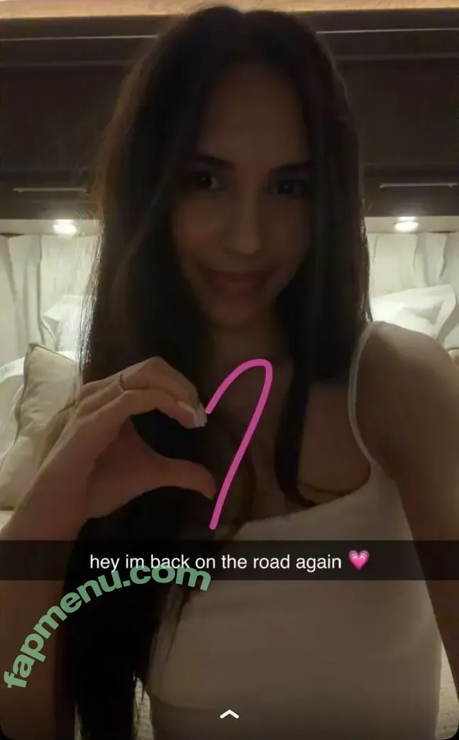 Caryn Marjorie nude photo #0070 (cutiecaryn / marjikarp)