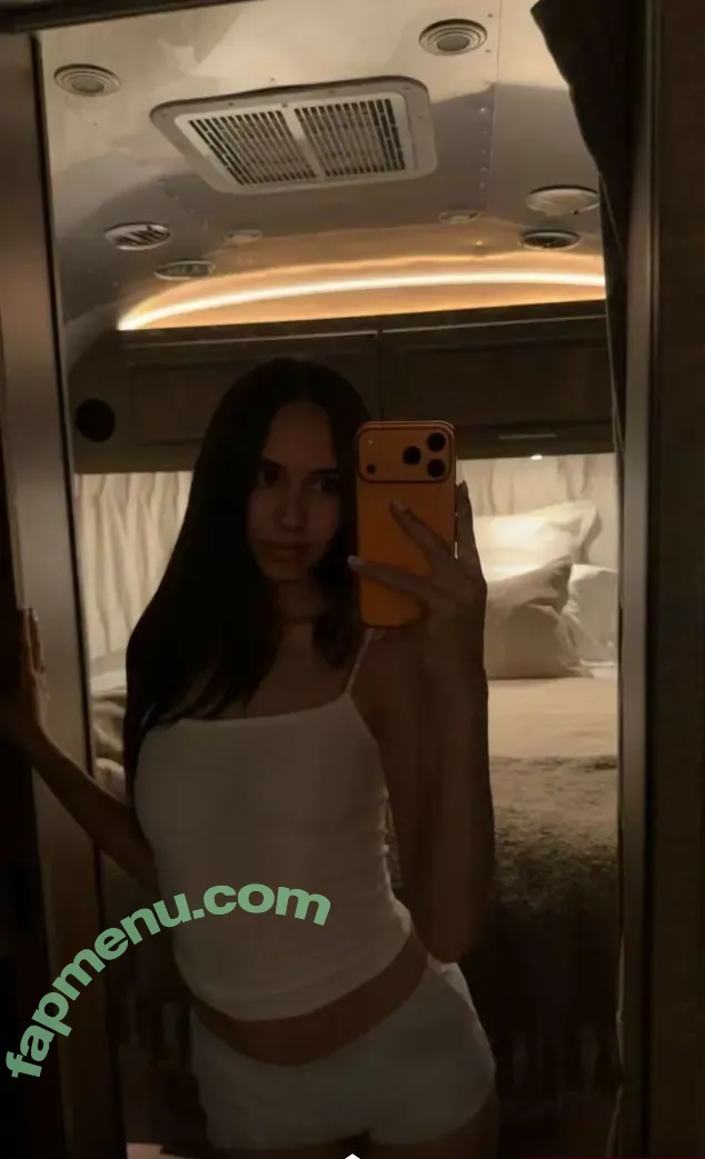 Caryn Marjorie nude photo #0072 (cutiecaryn / marjikarp)