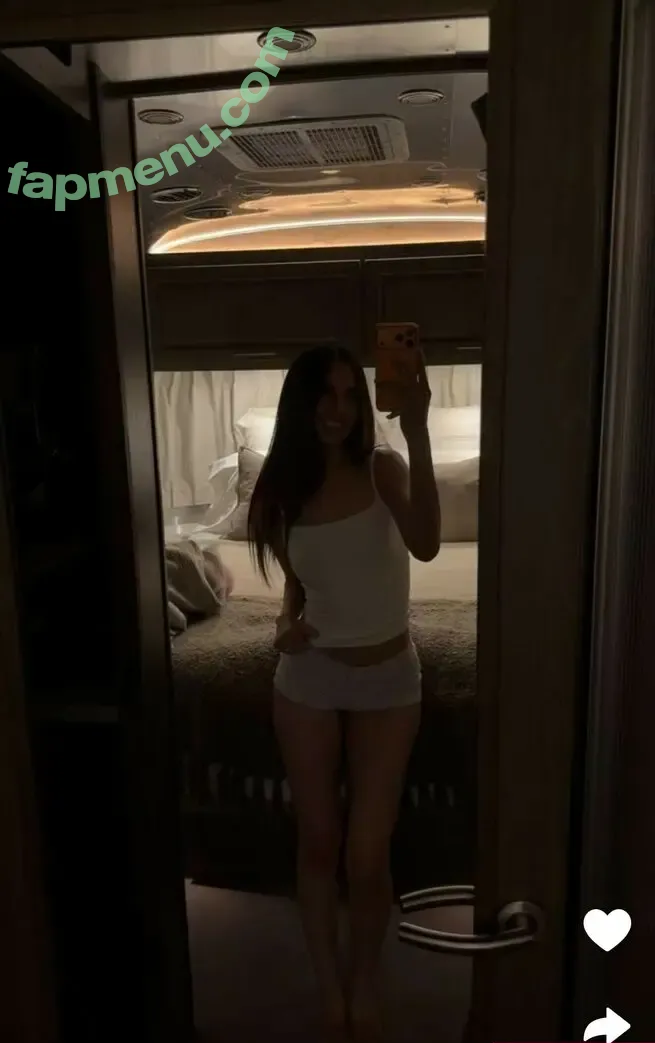 Caryn Marjorie nude photo #0081 (cutiecaryn / marjikarp)