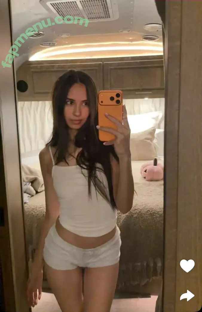 Caryn Marjorie nude photo #0087 (cutiecaryn / marjikarp)