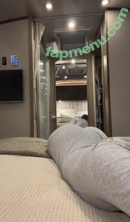 Caryn Marjorie nude photo #0126 (cutiecaryn / marjikarp)