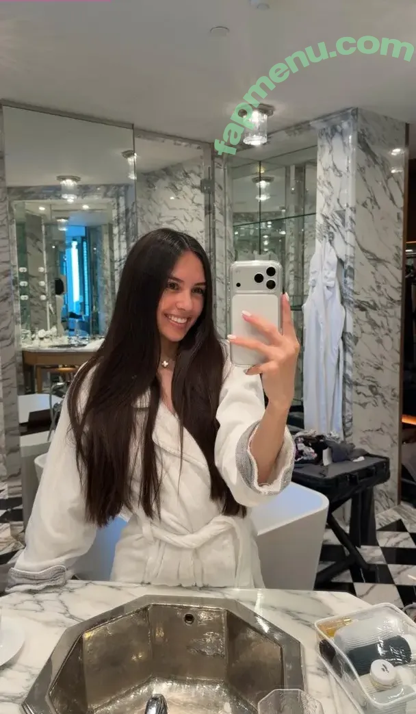 Caryn Marjorie nude photo #0144 (cutiecaryn / marjikarp)