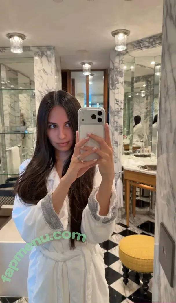 Caryn Marjorie nude photo #0145 (cutiecaryn / marjikarp)