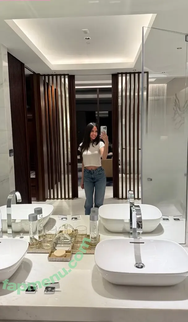 Caryn Marjorie nude photo #0357 (cutiecaryn / marjikarp)