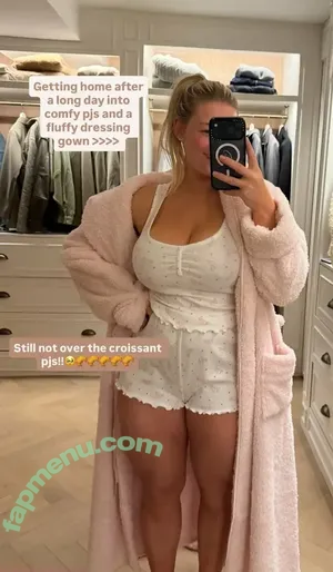 Carys Whittaker / busybeecarys / carys.whittaker / karlawhittake14 nude photo #0363