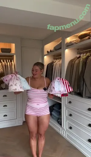 Carys Whittaker / busybeecarys / carys.whittaker / karlawhittake14 nude photo #0387