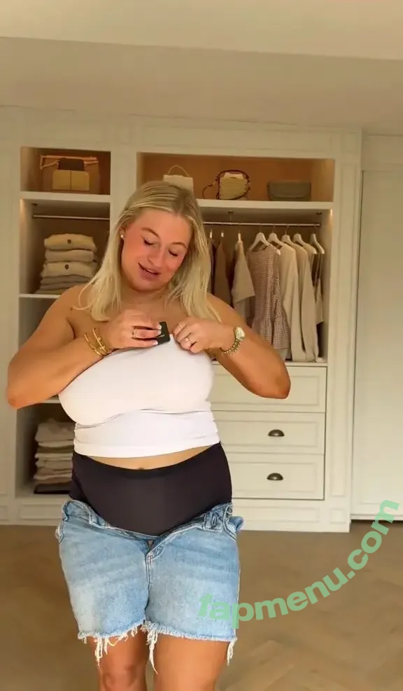 Carys Whittaker nude photo #0202 (busybeecarys / carys.whittaker / karlawhittake14)