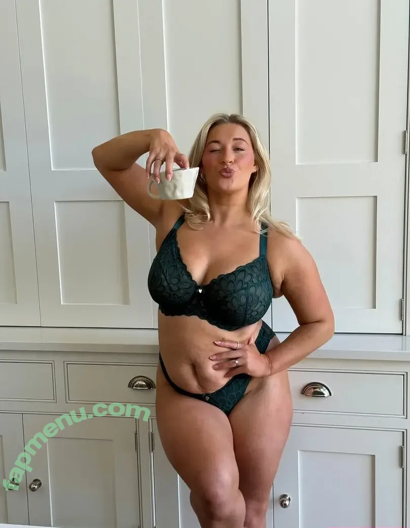 Carys Whittaker nude photo #0307 (busybeecarys / carys.whittaker / karlawhittake14)
