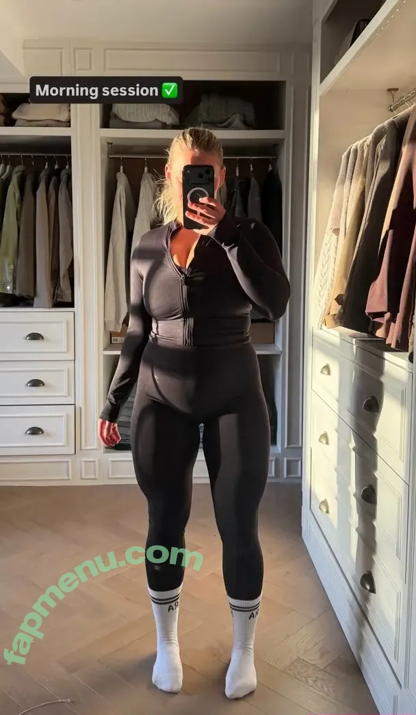 Carys Whittaker nude photo #0413 (busybeecarys / carys.whittaker / karlawhittake14)