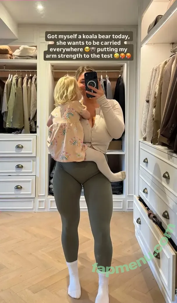 Carys Whittaker nude photo #0453 (busybeecarys / carys.whittaker / karlawhittake14)