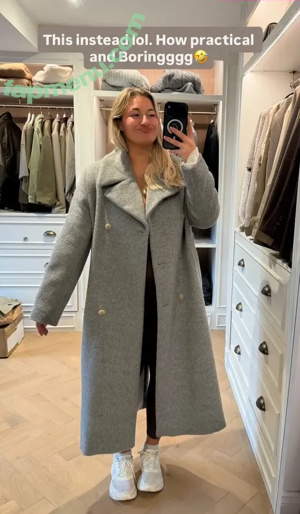 Carys Whittaker nude photo #0454 (busybeecarys / carys.whittaker / karlawhittake14)