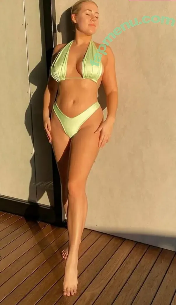 Casee Brimblecombe nude photo #0096 (caseebrim)