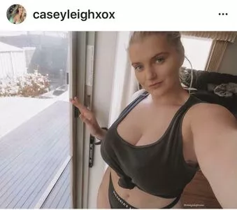Casey Leigh / Caseyleighxox / caseyleighx / theprivatelifeofcasey nude photo #0010