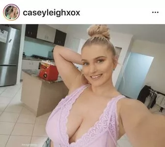 Casey Leigh / Caseyleighxox / caseyleighx / theprivatelifeofcasey nude photo #0040