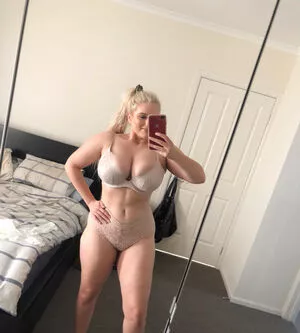 Casey Leigh / Caseyleighxox / caseyleighx / theprivatelifeofcasey nude photo #0057