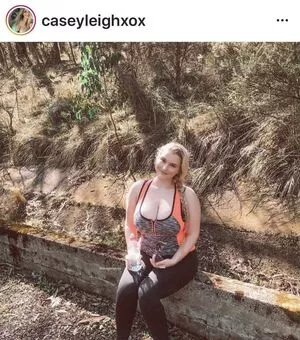 Casey Leigh / Caseyleighxox / caseyleighx / theprivatelifeofcasey nude photo #0074