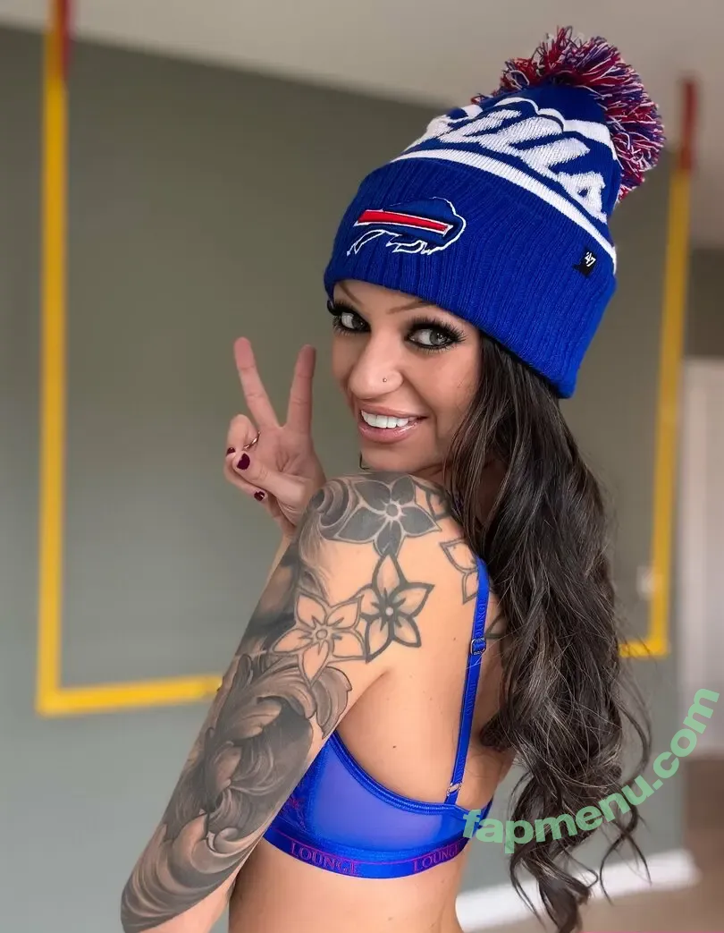 Casey.Mae nude photo #0144 (Daintylittlesole / casey_maee)