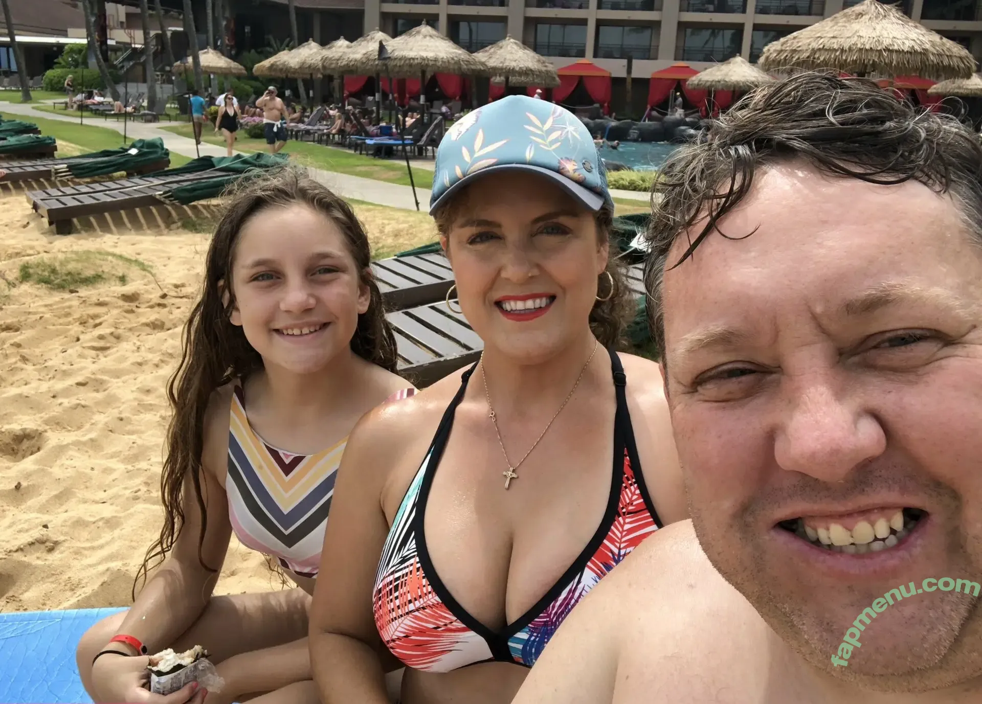 Casey Nezhoda nude photo #0020 (cbargainhunters)