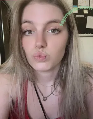 _caspergb / Gabbie nude photo #0002