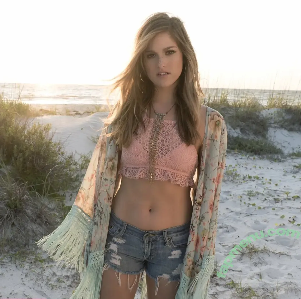 Cassadee Pope nude photo #0010 (cassadeepope)