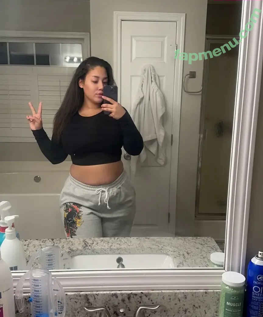 Cassandra Nicole nude photo #0007 (Cassie.Caramel)