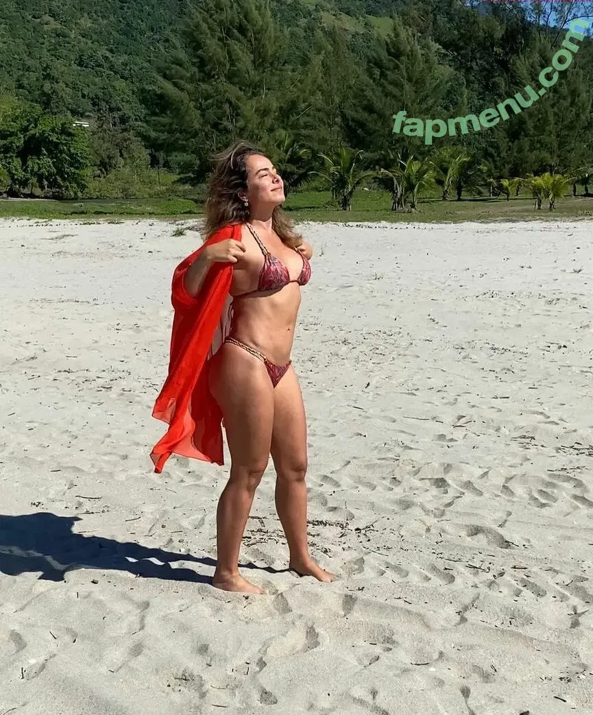 Cássia Linhares nude photo #0012 (cassialinhares)