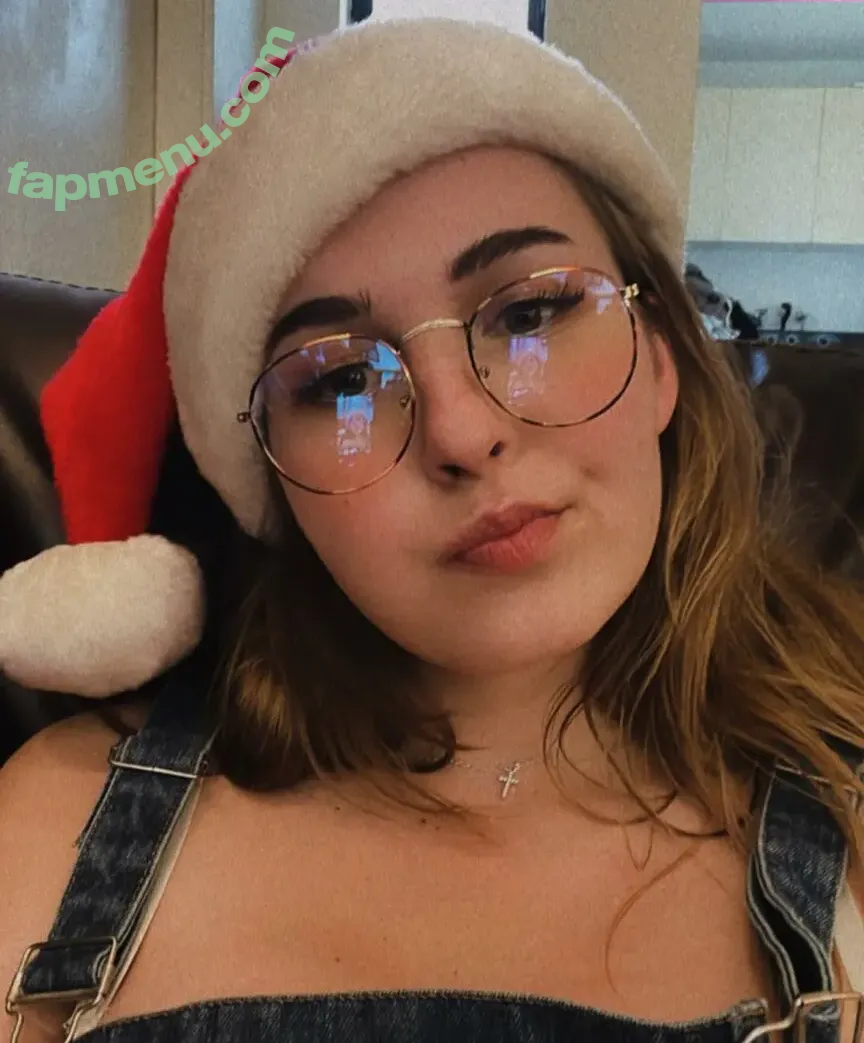 Cassie Claire nude photo #0006 (cassieclaire00)