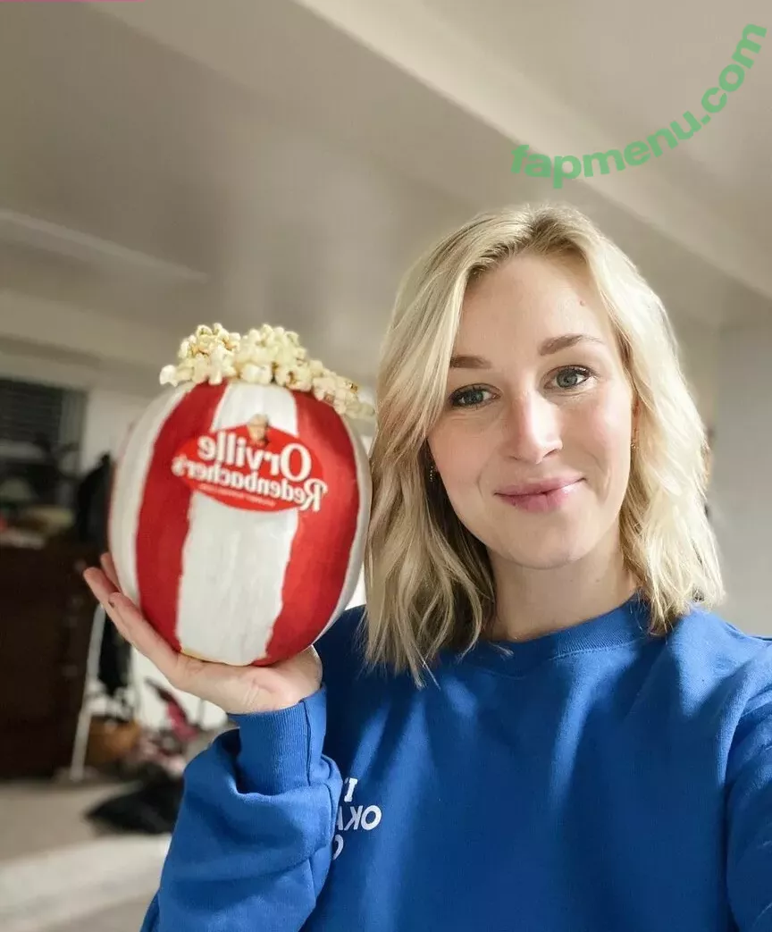 Cassie Popcorn nude photo #0003 (Popcorn In Bed / popcorninbed)