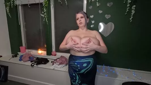 Cassie0pia / tcassie0pia / therealcassie0pia nude photo #1879