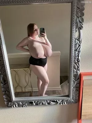 Cassie0pia / tcassie0pia / therealcassie0pia nude photo #2086