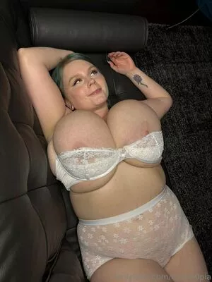 Cassie0pia / tcassie0pia / therealcassie0pia nude photo #2608