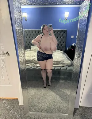 Cassie0pia / tcassie0pia / therealcassie0pia nude photo #3329