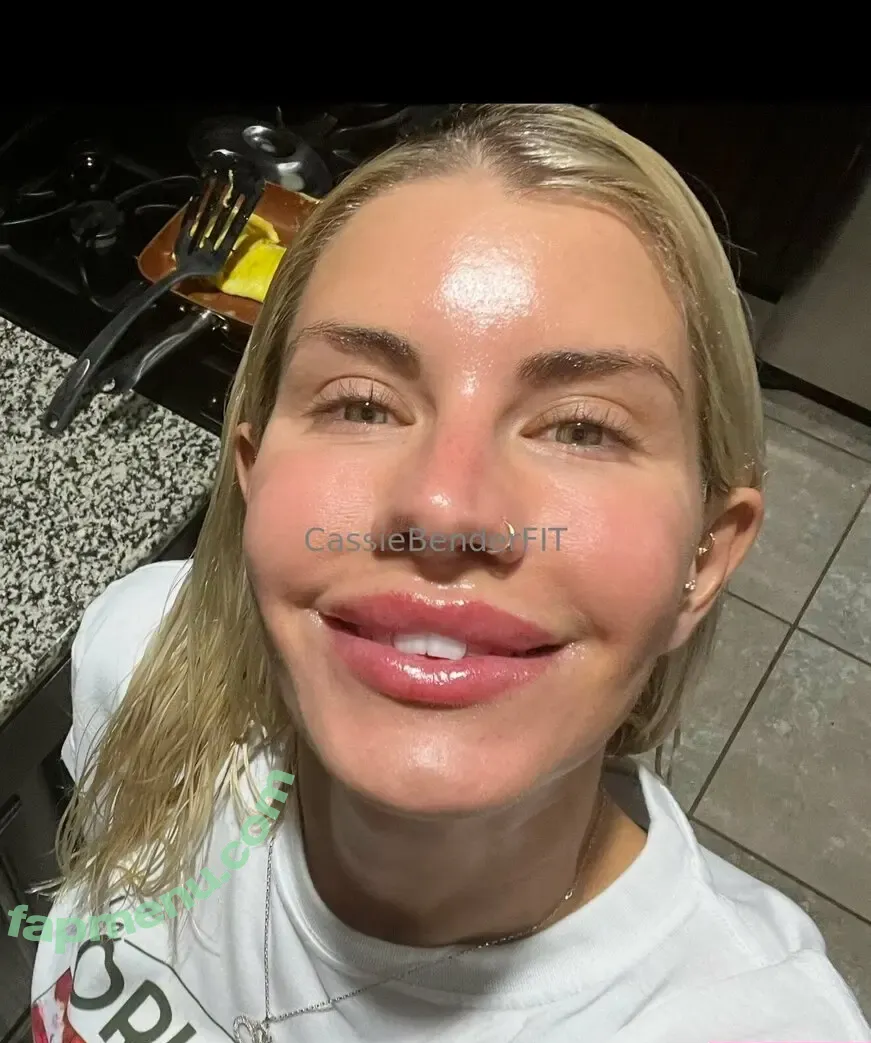 cassiebenderfitteaser nude photo #0007 (cassiebenderfit)