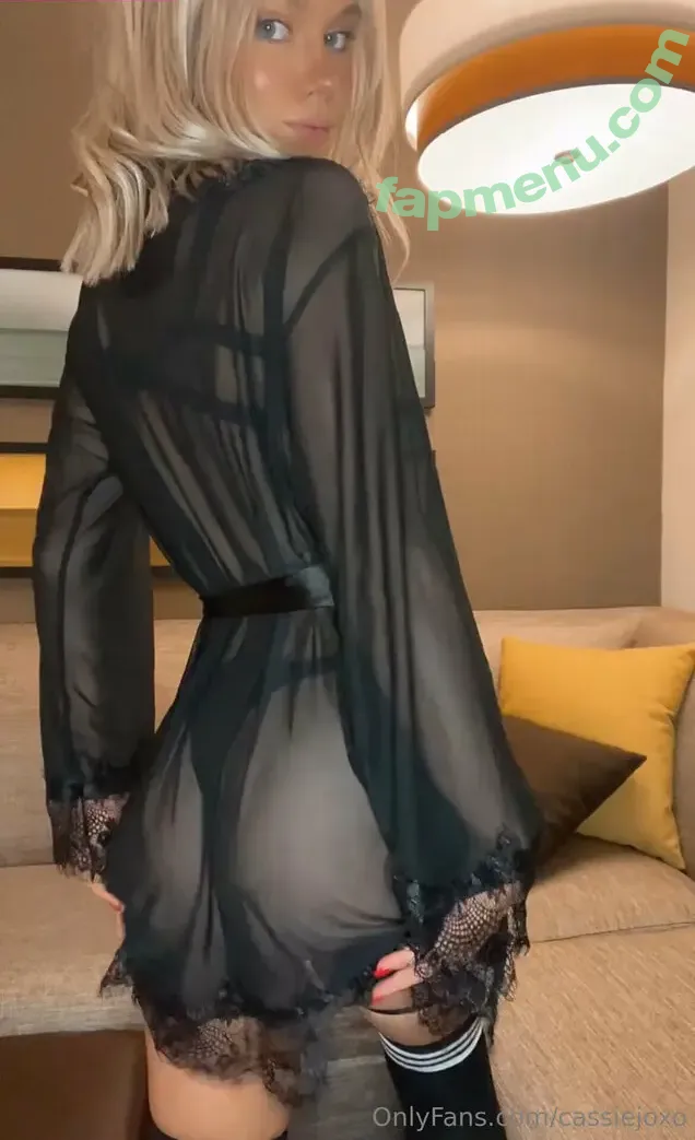 cassiejoxo nude photo #0046 (cassiejoxo)
