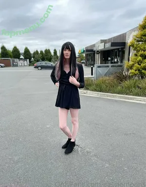 cassiemoans nude photo #0002