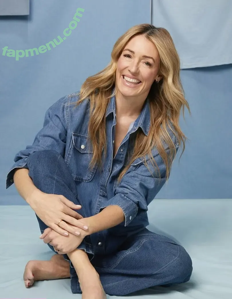 Cat Deeley nude photo #0166 (catdeeley)