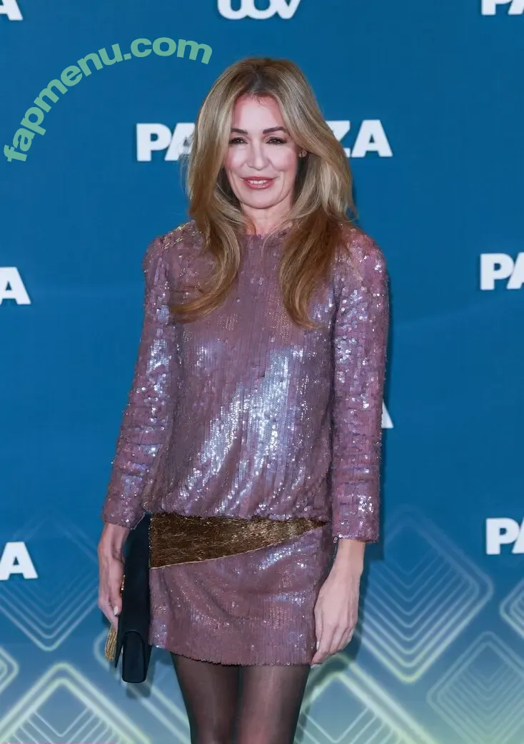 Cat Deeley nude photo #0169 (catdeeley)