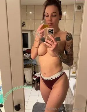  nude photo #0002