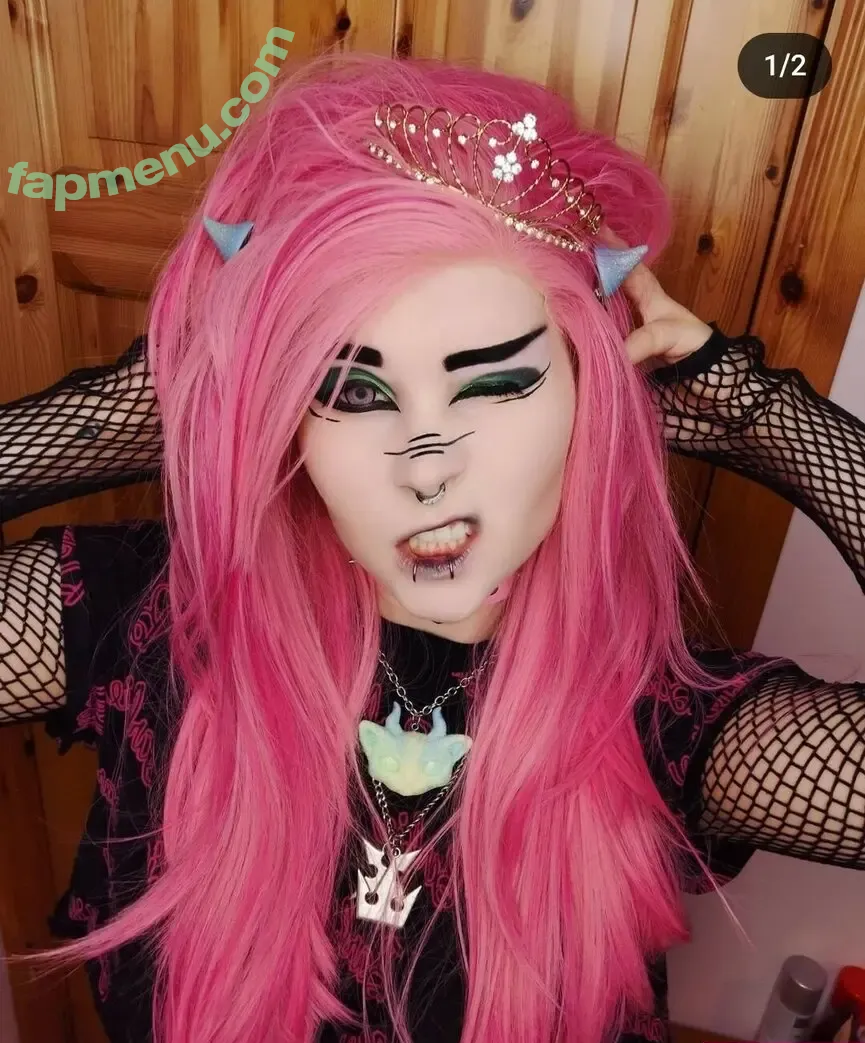 Catastrophiclarawr nude photo #0042 (catastropiclarawr)