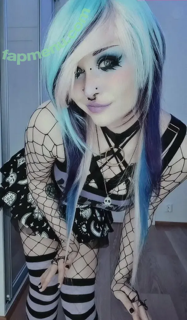 Catastropiclarawr nude photo #0004 (Catastropiclarawr)