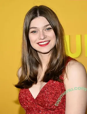 Catharine Daddario / catdaddario nude photo #0044