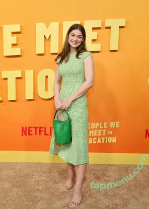 Catharine Daddario / catdaddario nude photo #0049