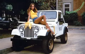 Catherine Bach / catherinebach nude photo #0007