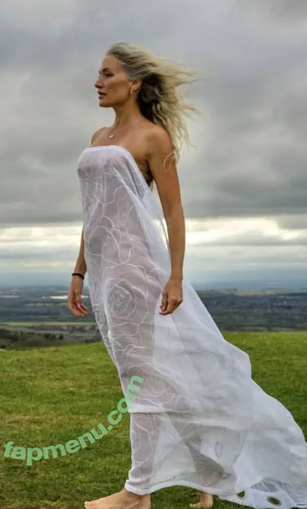 Catherine Lennard nude photo #0021 (its_van_life / itsvanlife)