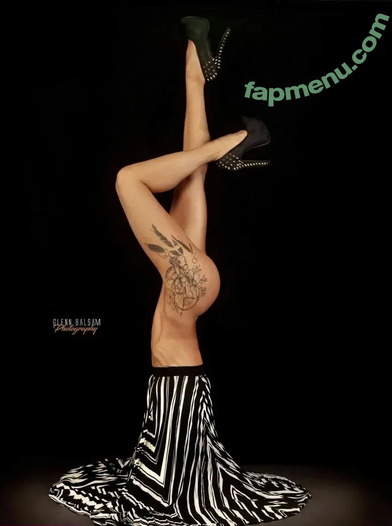 Catherine Lennard nude photo #0032 (its_van_life / itsvanlife)